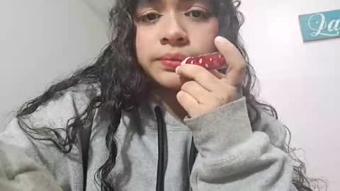 Snapshot of sahory_art chatting on 02.25.26 sara online show from 02.25.26