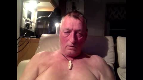 Snapshot of sail_naked chatting on 12.18.25 sail_naked online show from 12.18.25