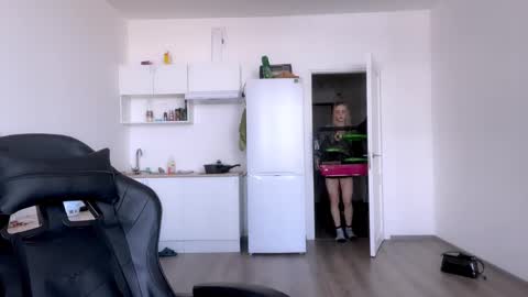 Sofia online show from 02.21.25