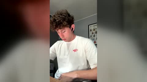 Snapshot of saint_nott chatting on 04.18.26 saint_nott online show from 04.18.26