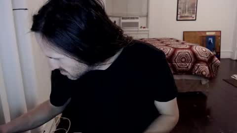 Snapshot of saintreeves chatting on 12.02.24 SaintReeves online show from 12.02.24