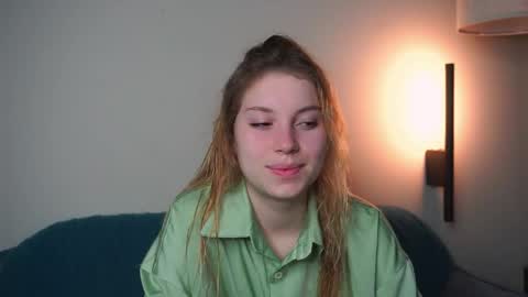 Snapshot of sairally chatting on 06.02.26 Ariel online show from 06.02.26