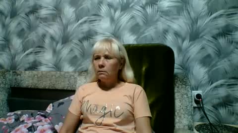 Snapshot of sakura_blonde chatting on 10.14.25 sakura_blonde online show from 10.14.25