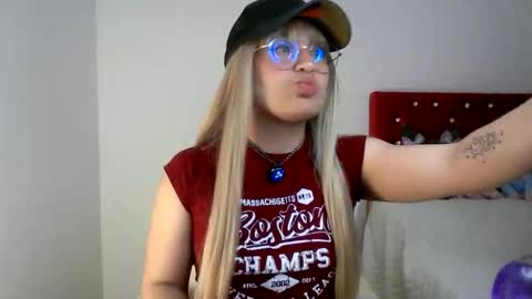 Saku online show from 11.18.25