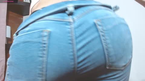 Sakura Skinny online show from 12.05.24