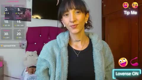 Sakura Skinny online show from 10.19.25