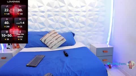 salem_rose01 online show from 09.09.25