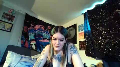 Snapshot of salemsslut chatting on 12.22.24 salemsslut online show from 12.22.24
