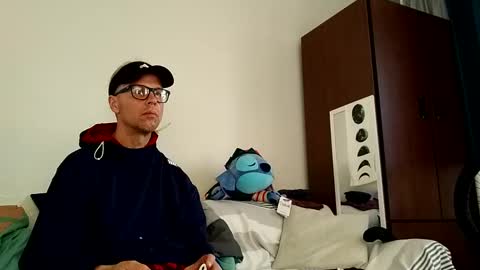 salis1981 online show from 02.10.25