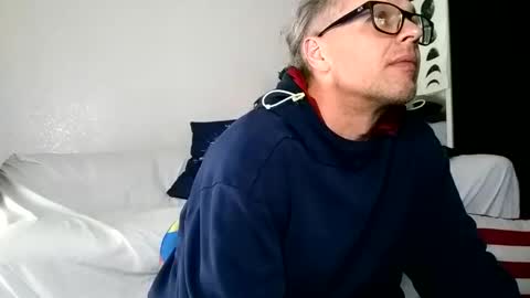 salis1981 online show from 02.10.25