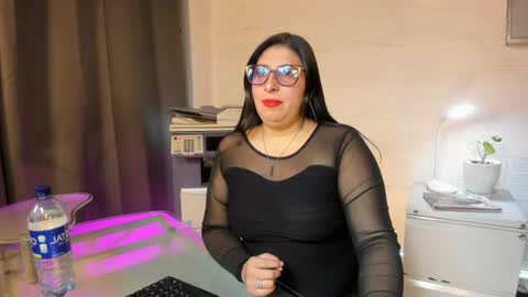 Snapshot of sally_dvine chatting on 06.24.26 Sally online show from 06.24.26