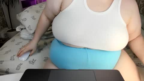 SalmaRoth online show from 02.25.25