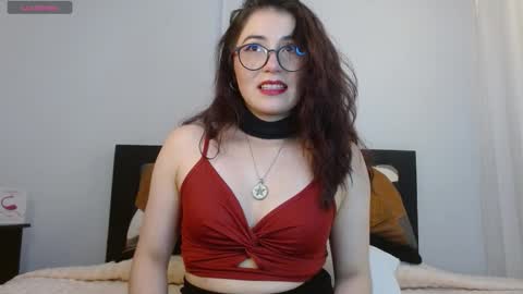 Snapshot of salma_tori chatting on 12.04.25 salma_tori online show from 12.04.25