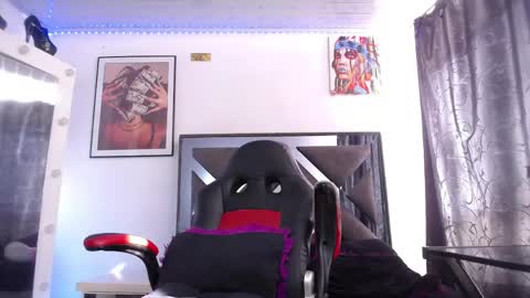 Snapshot of salo_hot01 chatting on 05.30.26 SALO HOT online show from 05.30.26