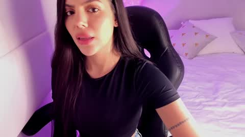 Snapshot of salomee_11 chatting on 12.29.24 salo online show from 12.29.24