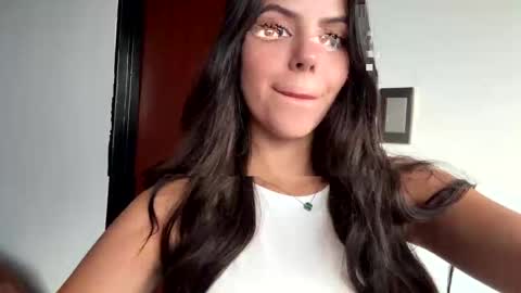 Snapshot of salomee_11 chatting on 12.31.24 salo online show from 12.31.24