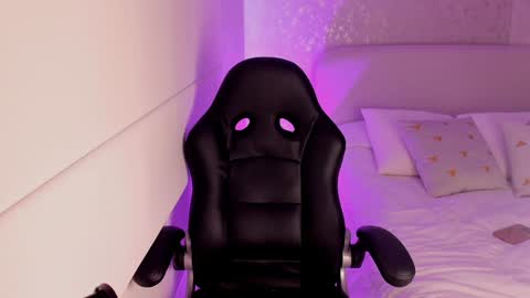 Snapshot of salomee_11 chatting on 01.14.25 salo online show from 01.14.25