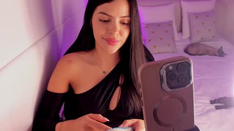 Snapshot of salomee_11 chatting on 01.16.25 salo online show from 01.16.25