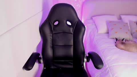 Snapshot of salomee_11 chatting on 01.19.25 salo online show from 01.19.25