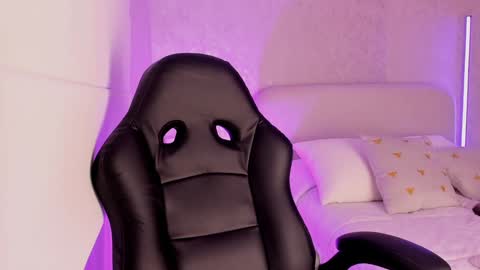 Snapshot of salomee_11 chatting on 02.02.25 salo online show from 02.02.25