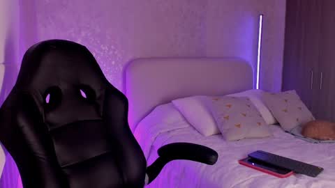 Snapshot of salomee_11 chatting on 02.10.25 salo online show from 02.10.25