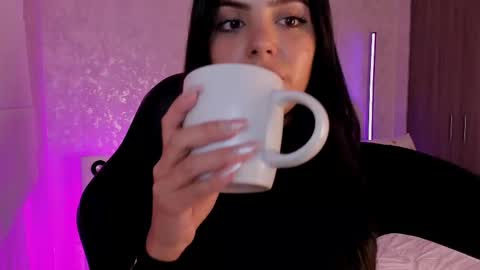 Snapshot of salomee_11 chatting on 02.18.25 salo online show from 02.18.25