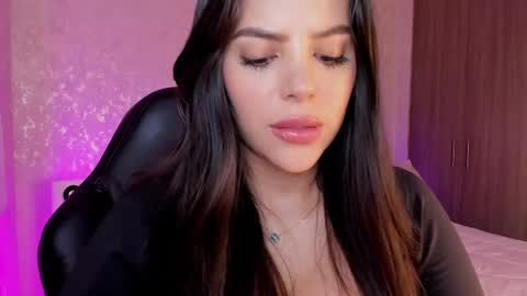 Snapshot of salomee_11 chatting on 02.20.25 salo online show from 02.20.25