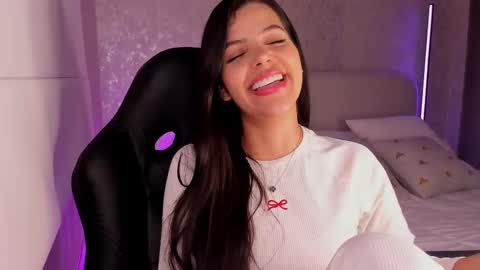 Snapshot of salomee_11 chatting on 02.23.25 salo online show from 02.23.25