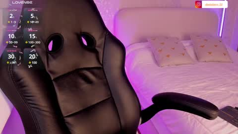 Snapshot of salomee_11 chatting on 03.04.25 salo online show from 03.04.25