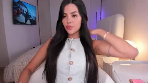 Snapshot of salomee_11 chatting on 09.29.25 salo online show from 09.29.25