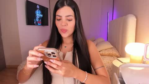 Snapshot of salomee_11 chatting on 10.01.25 salo online show from 10.01.25