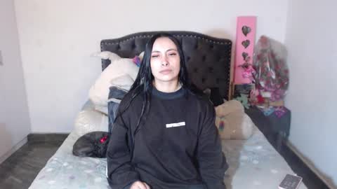 Snapshot of salomefox2 chatting on 02.04.26 yenny online show from 02.04.26