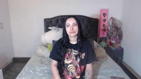 Snapshot of salomefox2 chatting on 02.14.26 yenny online show from 02.14.26