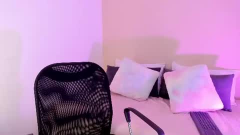 Snapshot of salomesimos1 chatting on 06.19.26 Salome online show from 06.19.26