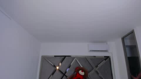 Snapshot of salommecruz01 chatting on 05.20.26 Salomme Cruz online show from 05.20.26