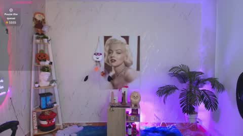 Snapshot of saloomee__ chatting on 02.19.26 SALOME online show from 02.19.26