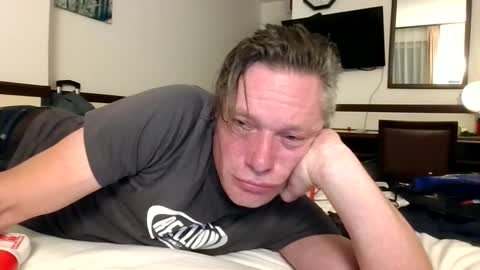 Snapshot of salsapaul chatting on 01.01.25 salsapaul online show from 01.01.25