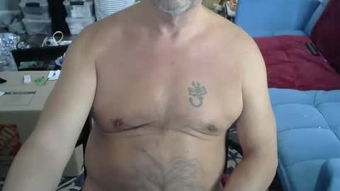 Snapshot of saltydogg chatting on 11.23.25 Saltyy online show from 11.23.25