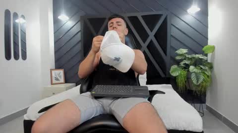 SALVATORE online show from 02.10.25