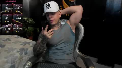 Snapshot of salvatore_damore chatting on 04.27.26 SALVATORE online show from 04.27.26