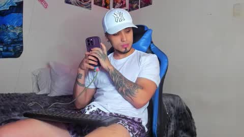   online show from 12.01.25