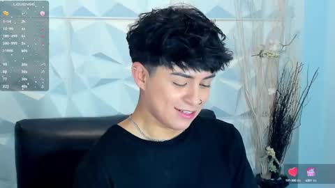 Snapshot of sam_daves_ chatting on 10.01.25 Sam online show from 10.01.25