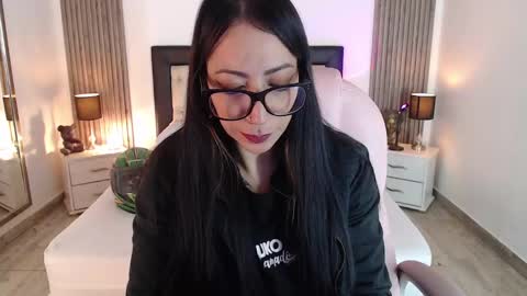 SAM MANSON online show from 02.05.25