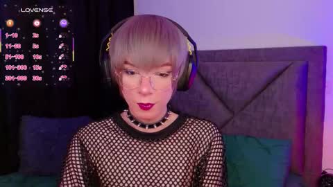 Sam online show from 09.10.25