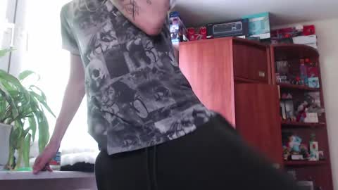 sam_skywalker online show from 04.17.26