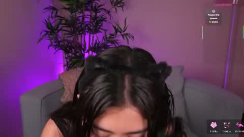 Snapshot of samai_3 chatting on 06.25.26 Samai online show from 06.25.26