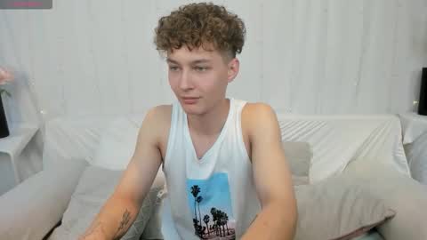 Snapshot of samanie_ chatting on 09.11.25 Sam online show from 09.11.25