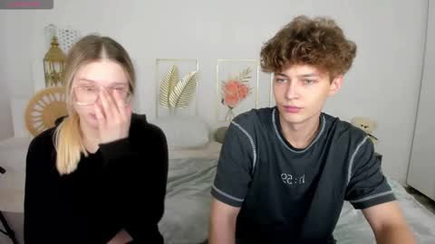 Snapshot of samanie_ chatting on 10.17.25 Sam online show from 10.17.25