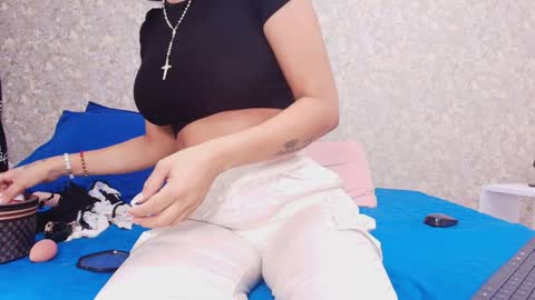 Snapshot of samanta_360 chatting on 01.21.25 Samanta online show from 01.21.25