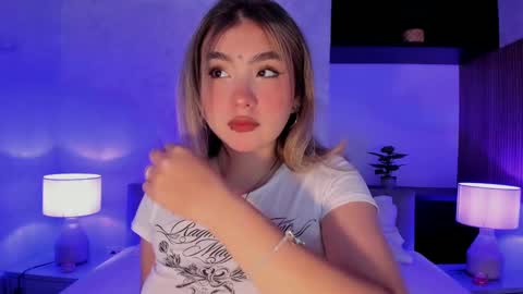 Snapshot of samanta_bone chatting on 02.07.25 Samanta online show from 02.07.25